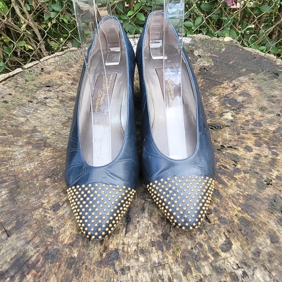 Women Vintage Leather Navy And Gold Studded Pumps By Sesto Meucci Of size 5.5M - Picture 3 of 8